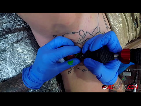 ❤️ Extremely tattooed hottie Sully Savage got a tattoo on her clitoris ️❌ Fuck video at porn en-us.dreamlandpassionfever.ru ❌️❤